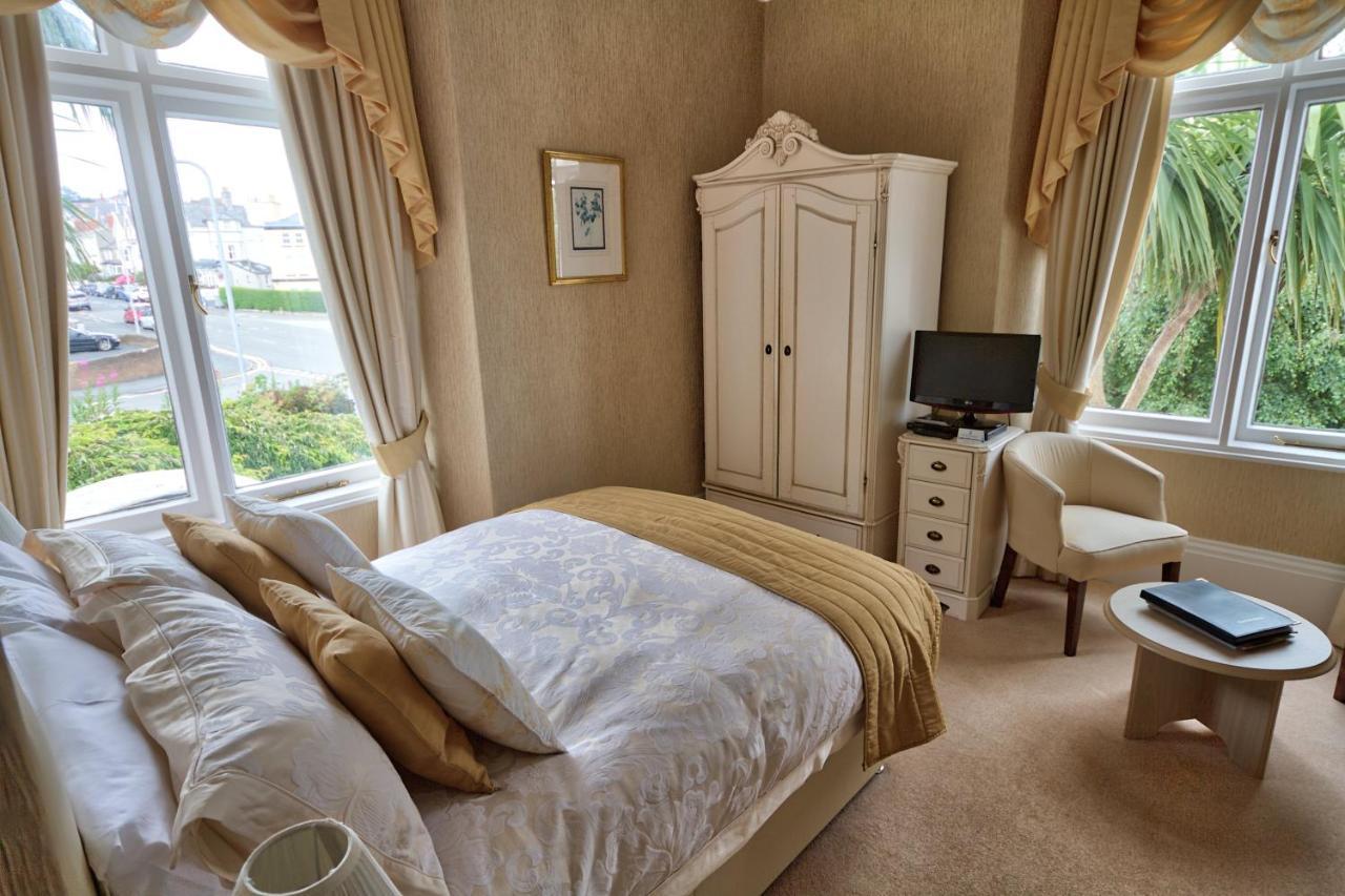 Holcombe House Guest House Ландъндо Екстериор снимка