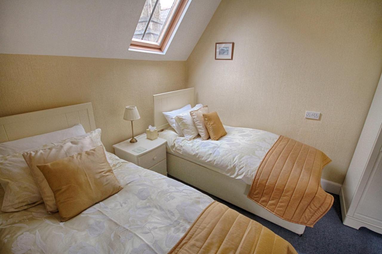 Holcombe House Guest House Ландъндо Екстериор снимка